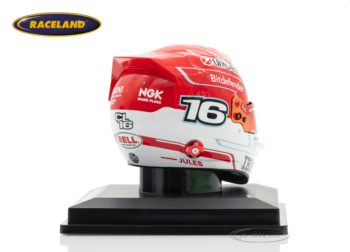 Helmet Scuderia Ferrari F1 2026