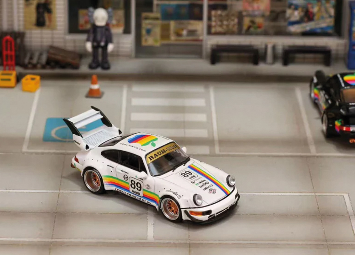 Porsche RWB 964 Apple high tail - white
