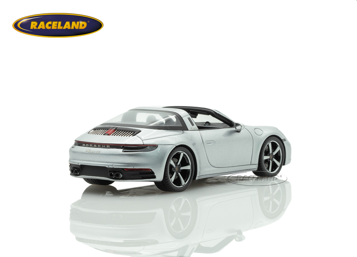 Porsche 911 Targa 4S (992) - GT silver