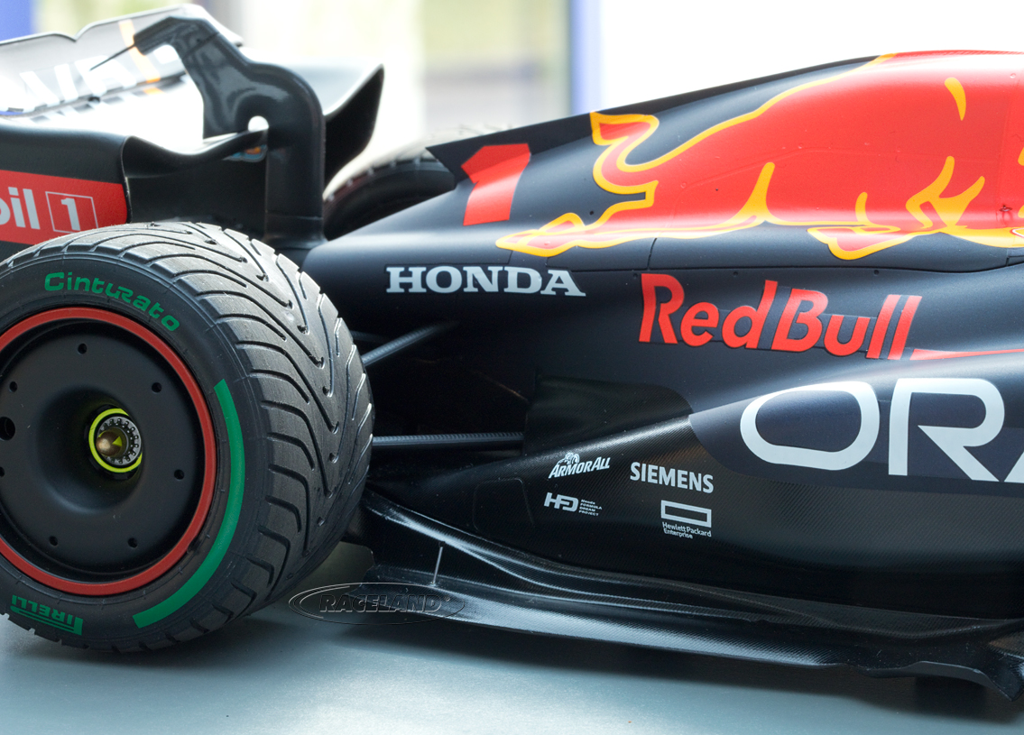 Red Bull RB18 Oracle F1 winner Japanese GP Suzuka World Champion 2022