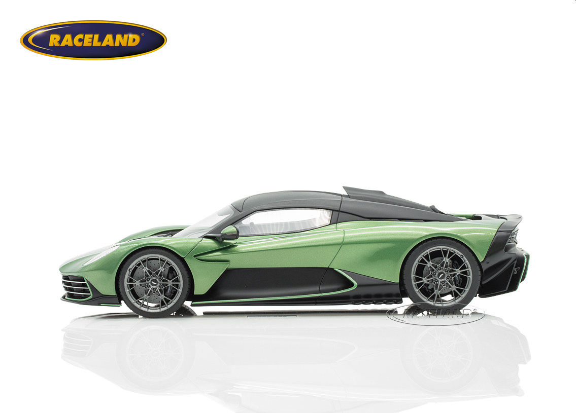 Aston Martin Valhalla 2025