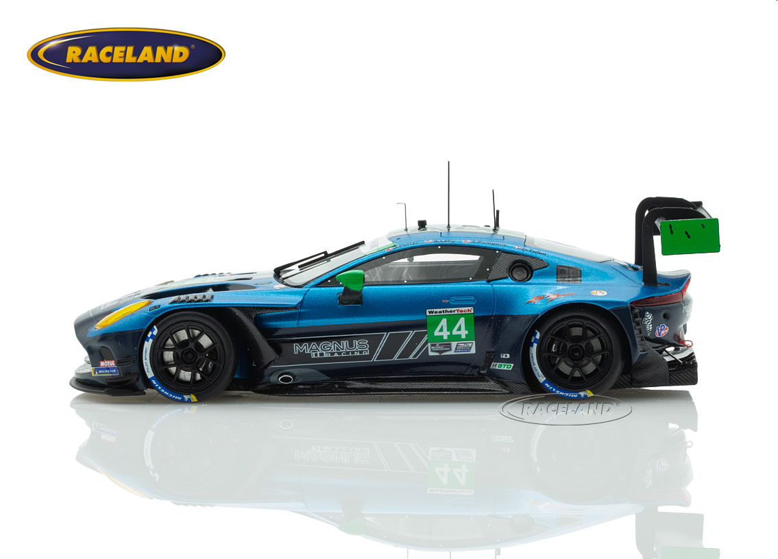 Aston Martin Vantage GT3 Evo Magnus Racing 24H Daytona IMSA 2025