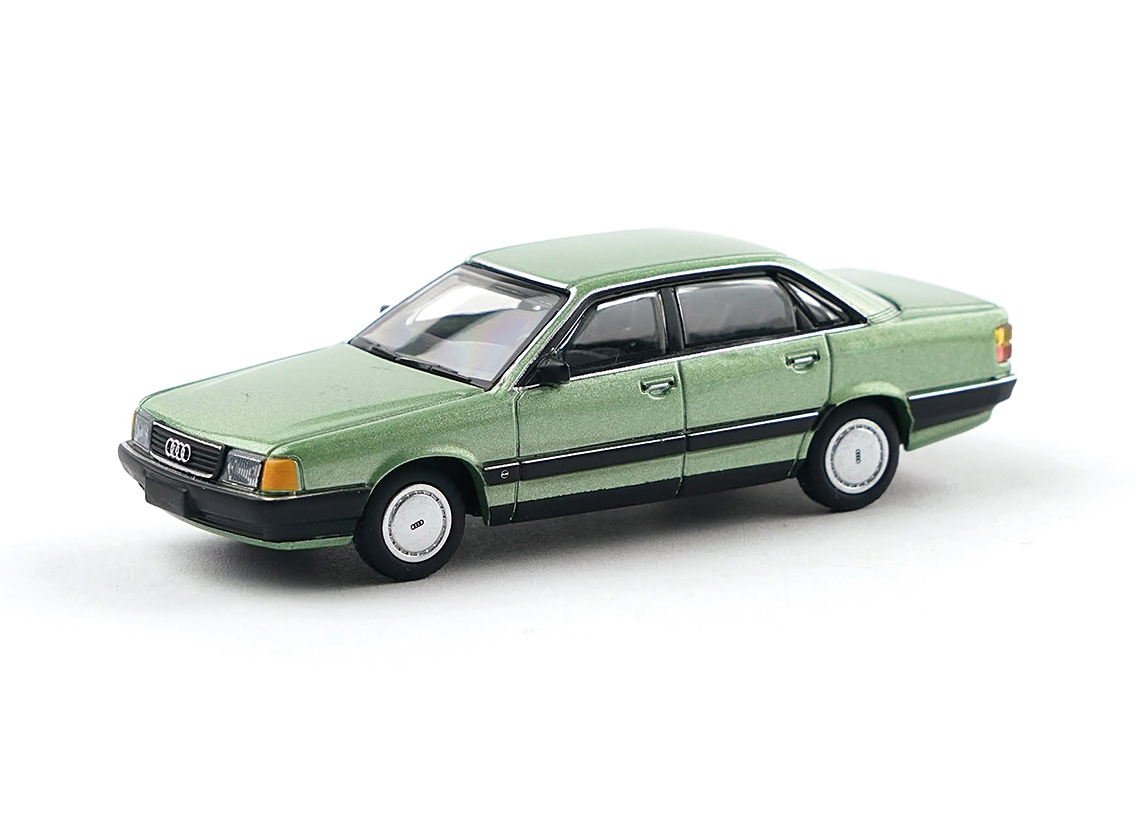 Audi 100 C3 - green