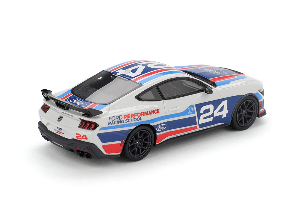 Ford Mustang Dark Horse Ford Performance Racing School 2025