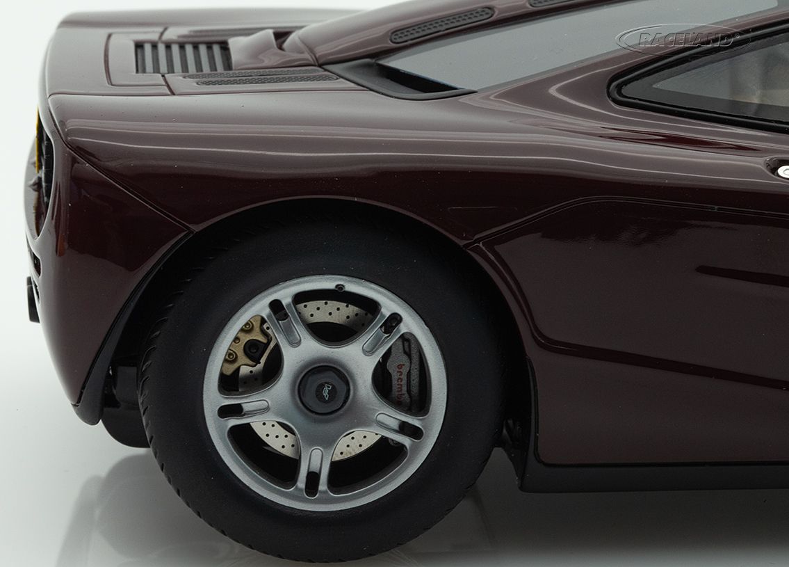 McLaren F1 1992 - red