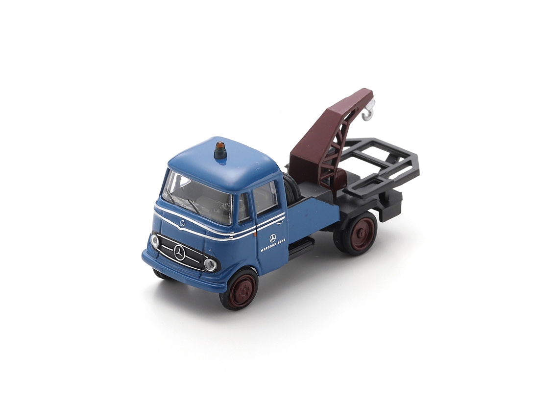 Mercedes Benz L319 tow truck service 1960 - blue