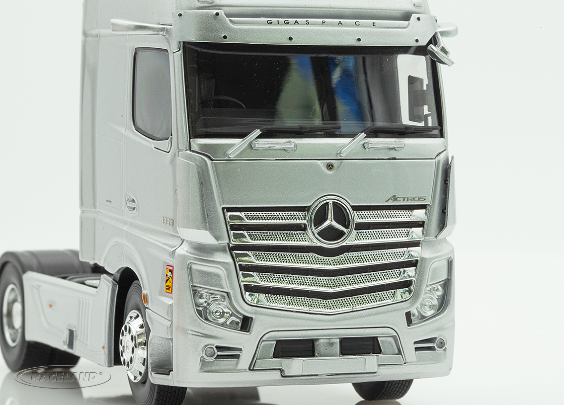 Mercedes F1 semitrailer truck Mercedes AMG Petronas F1 Team