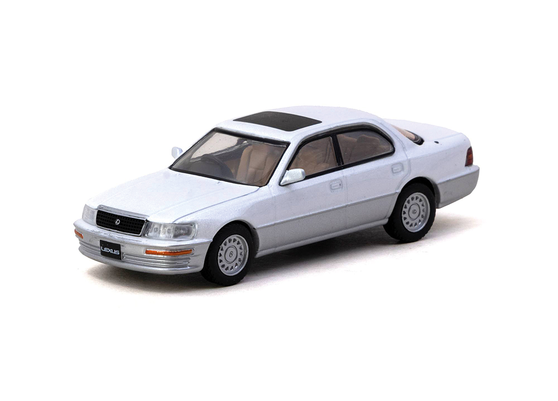 Lexus LS400 (UCF10) 2001 - pearlwhite