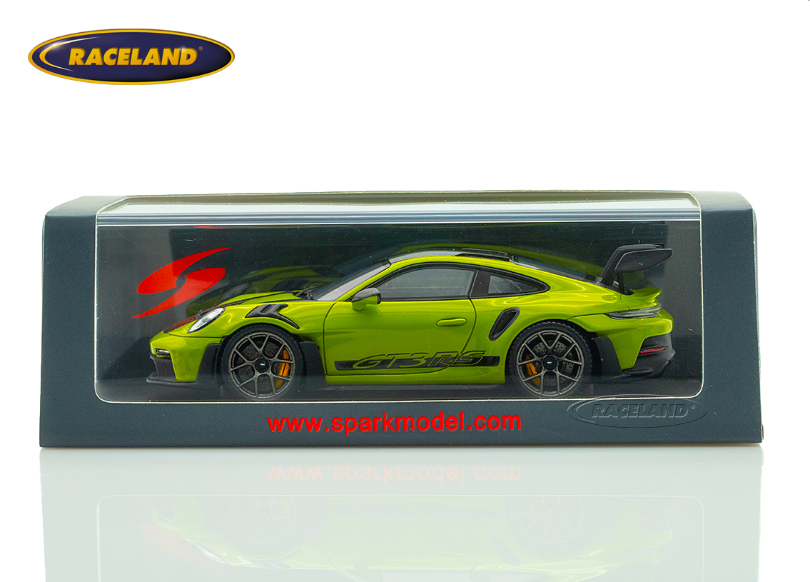 Porsche 911 GT3 RS (992) 2023 - lind green with Weissach Package