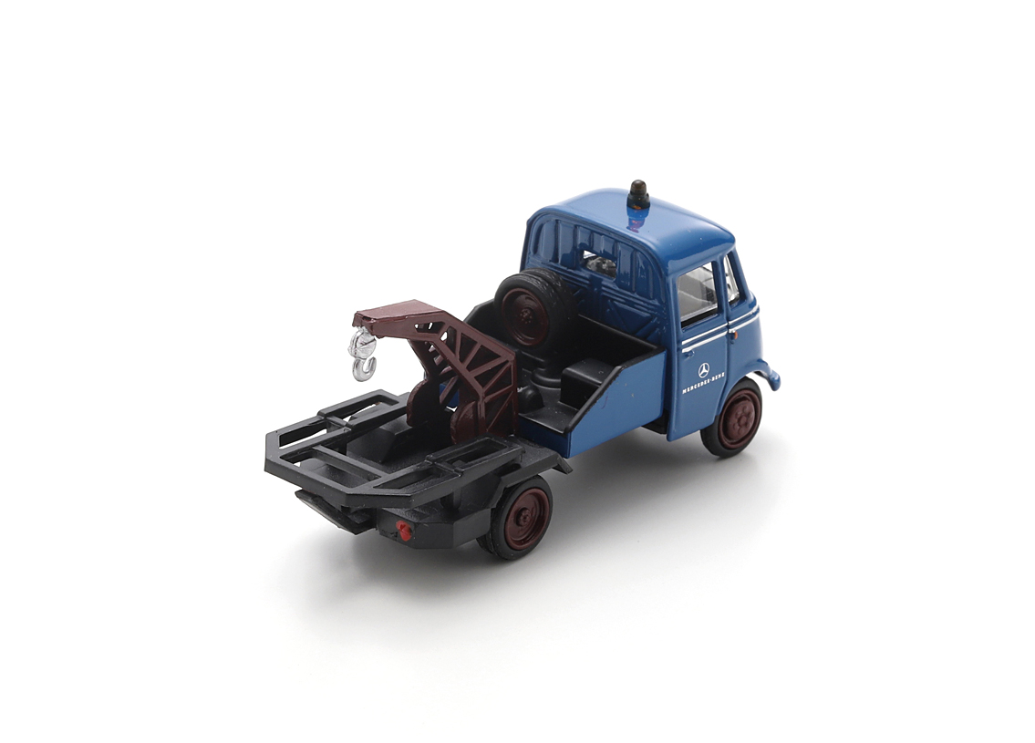 Mercedes Benz L319 tow truck service 1960 - blue