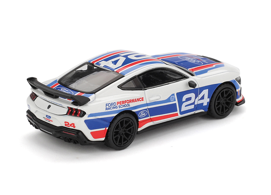 Ford Mustang Dark Horse Ford Performance Racing School 2025