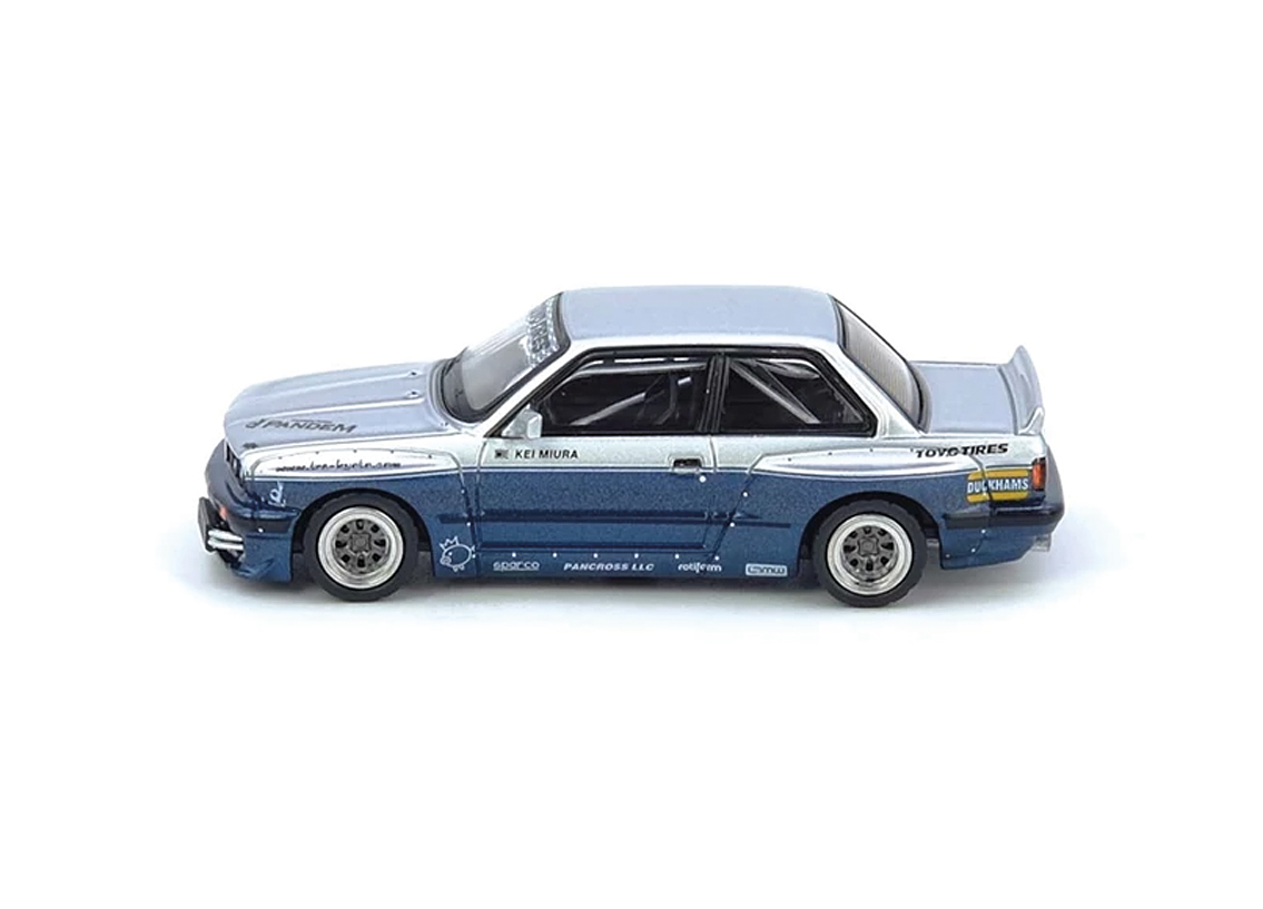 BMW E30 M3 Pandem V1.5 - silver - blue