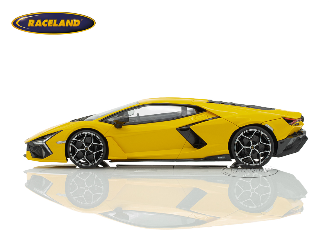 Lamborghini Revuelto 2024 - yellow