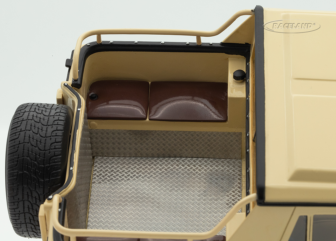 Lamborghini LM002 1987 - sand yellow