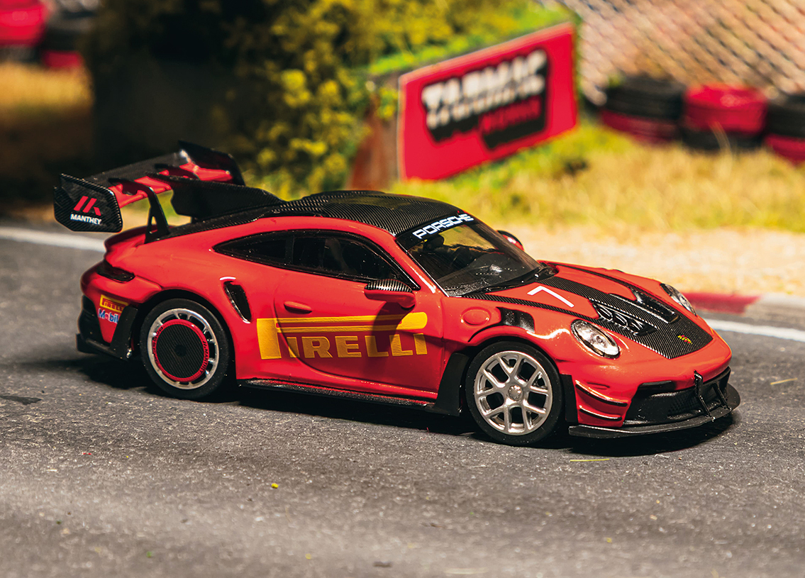 Porsche GT3 RS Manthey Racing 2025 - red