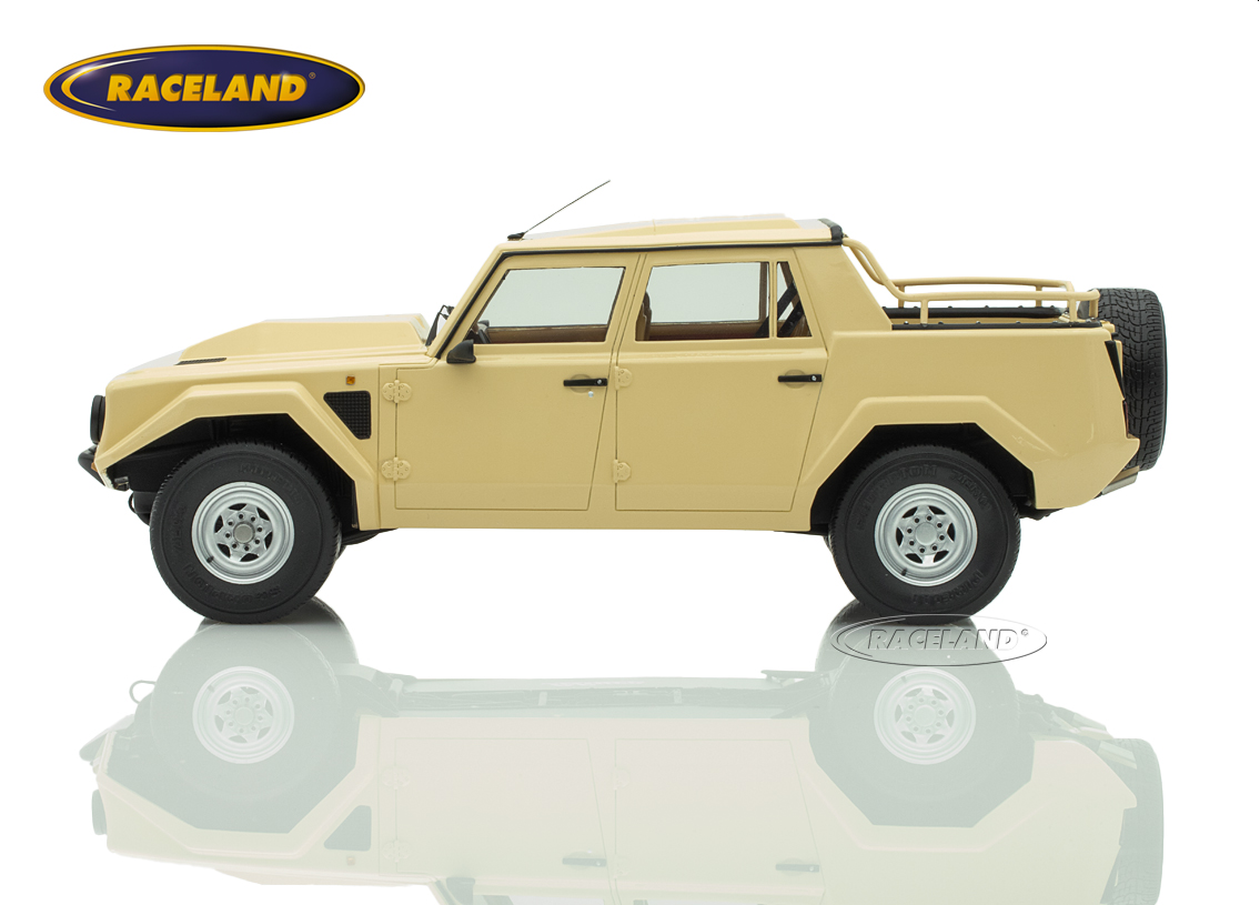 Lamborghini LM002 1987 - sand yellow