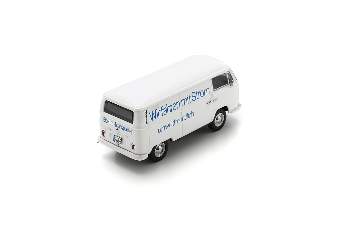 VW T2a electric box van 1970 - white