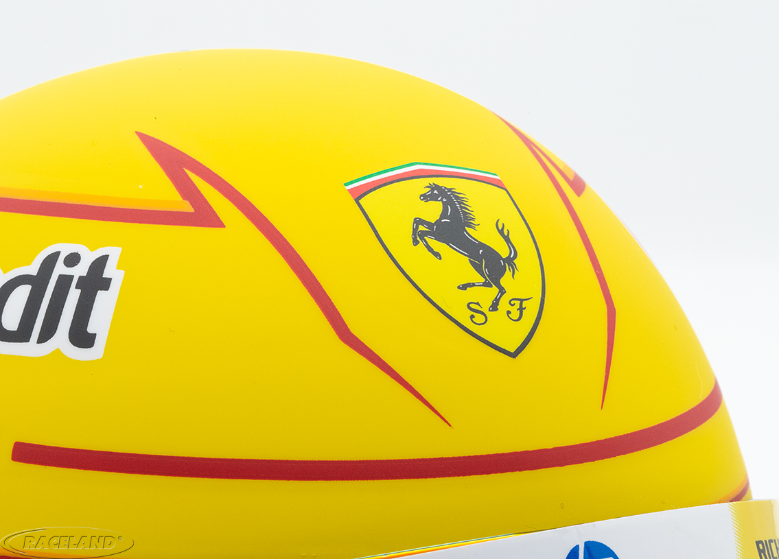 Helmet Team Scuderia Ferrari HP F1 2025
