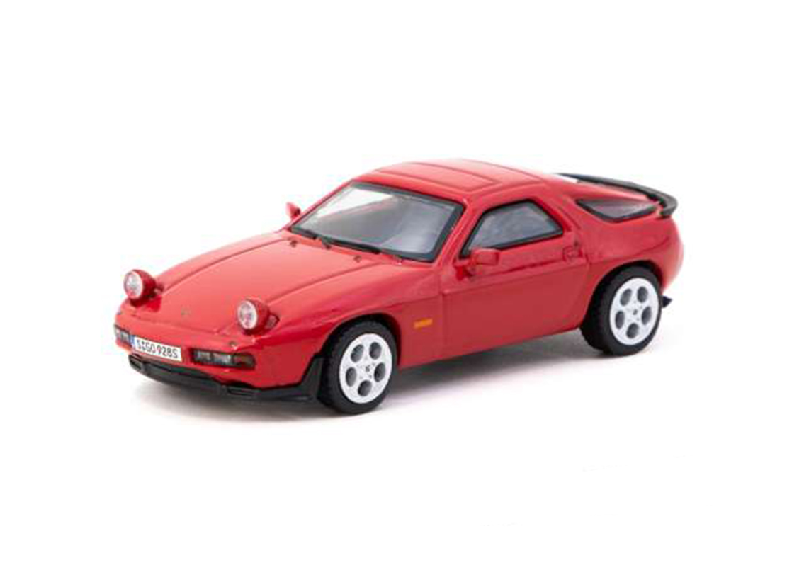 Porsche 928 S - red