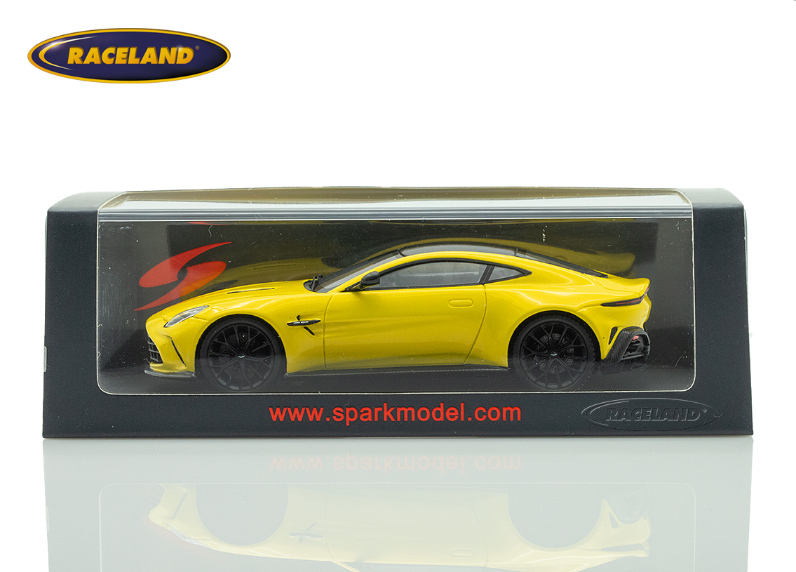 Aston Martin Vantage 2025