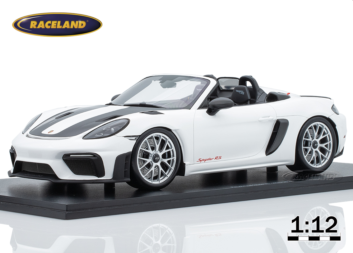 Porsche 718 Spyder RS 2023 with Weissach package - white