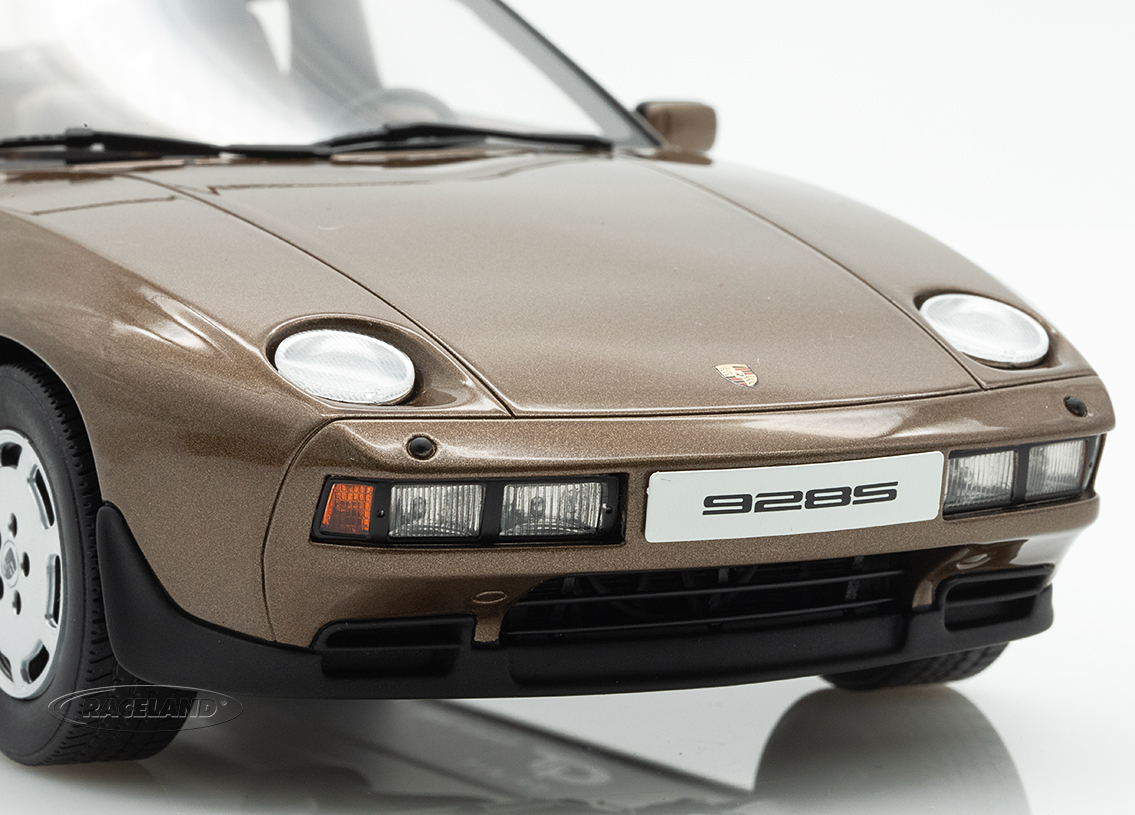 Porsche 928S 1981 - brown
