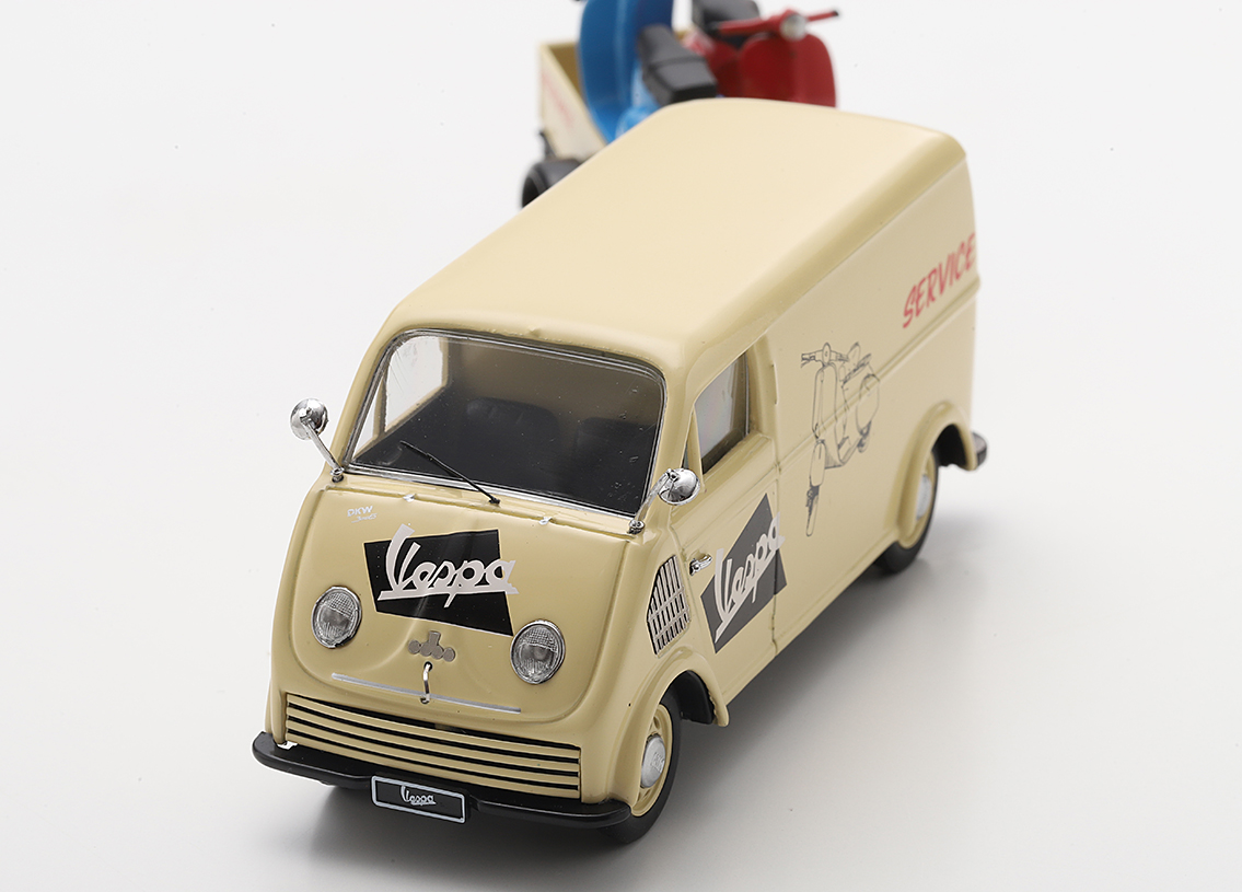 DKW Schnelllaster "Vespa Service" with trailer and two Vespas