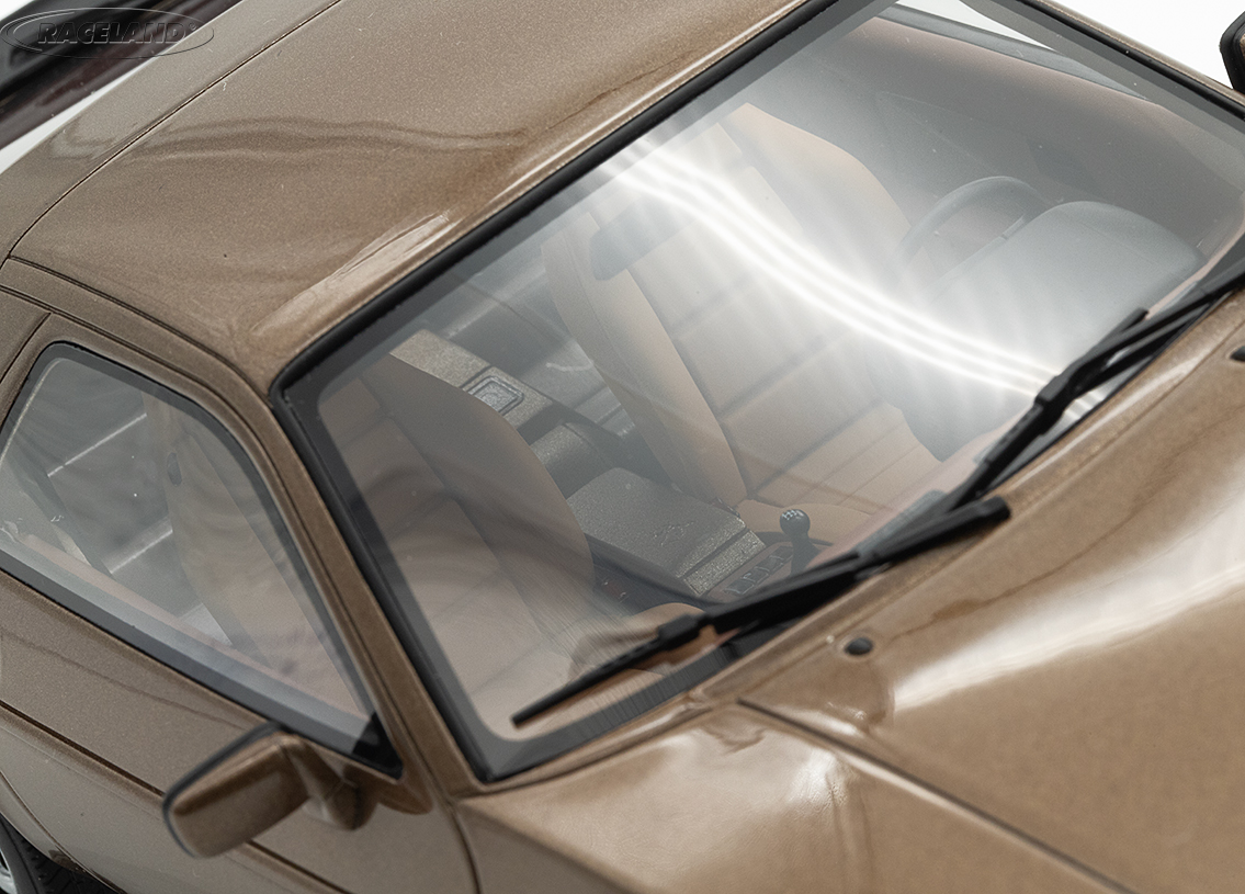 Porsche 928S 1981 - brown
