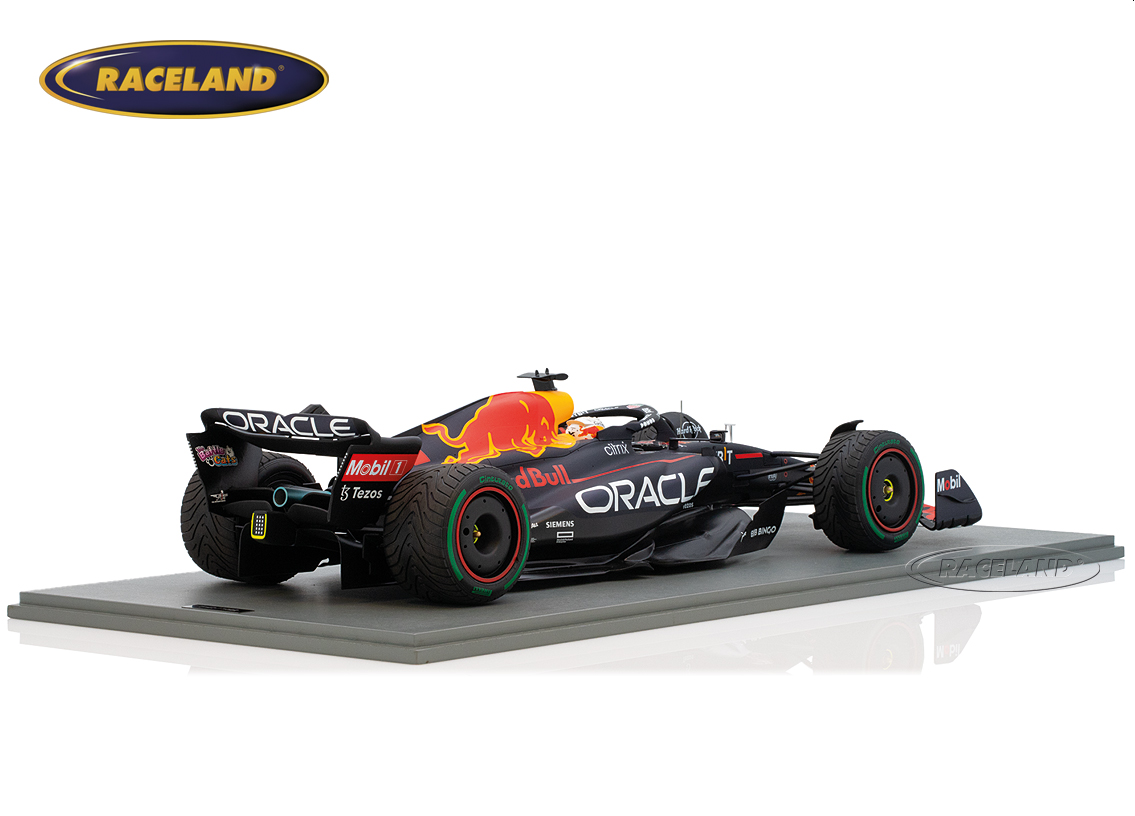 Red Bull RB18 Oracle F1 winner Japanese GP Suzuka World Champion 2022