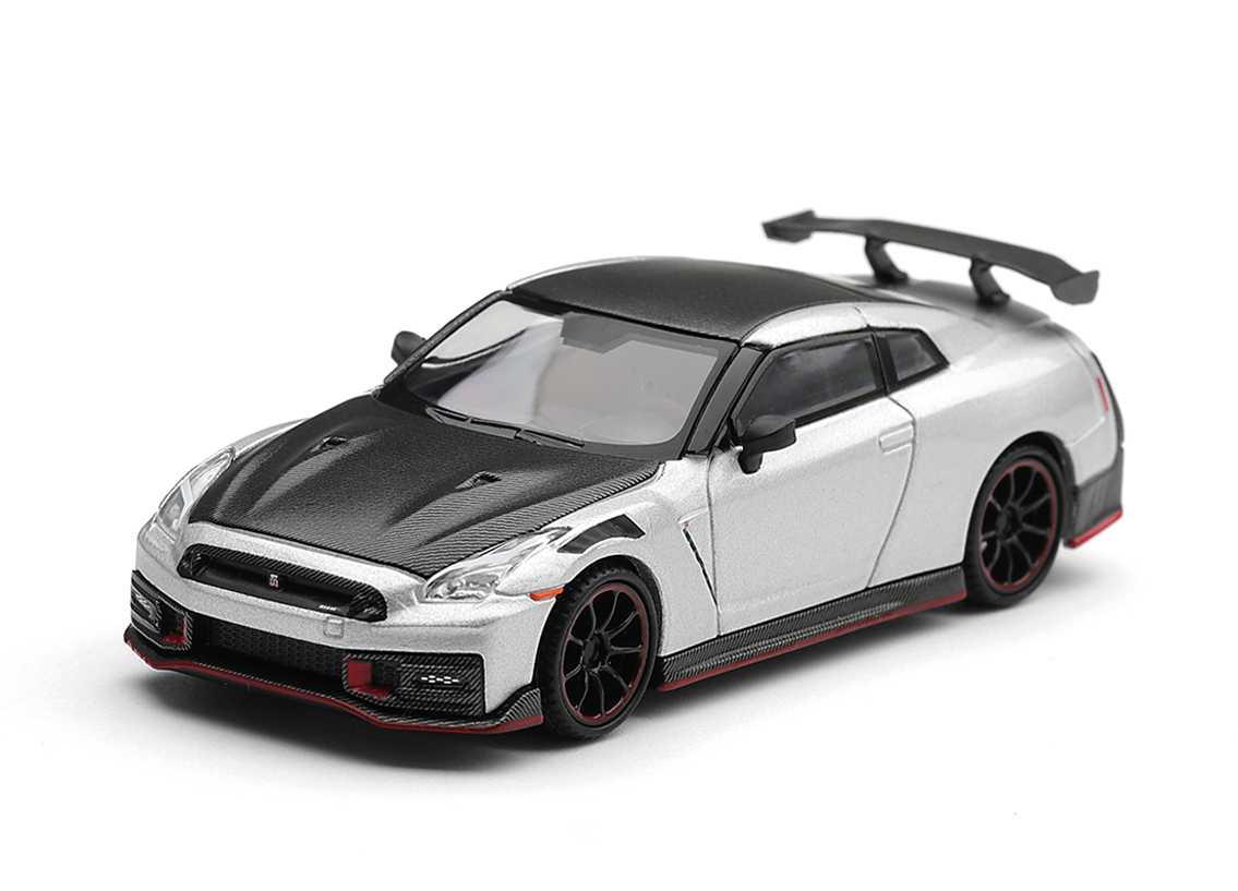 Nissan GT-R R35 Nismo 2024 - silver metallic 2024