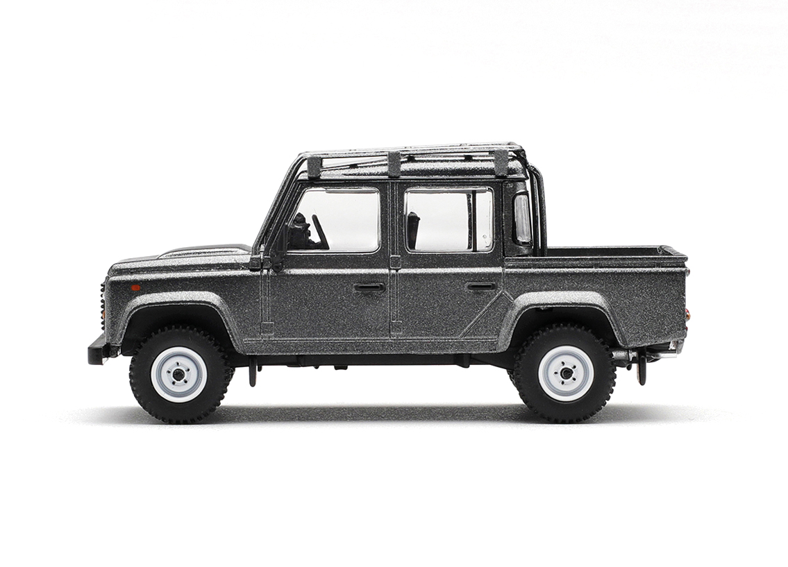 Landrover Defender 110 Crew Cab James Bond Skyfall 2012 - English Blister