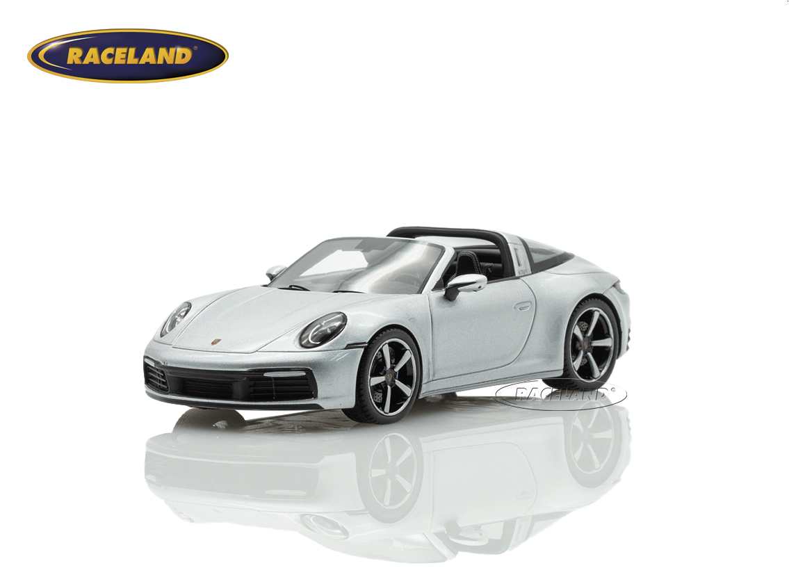 Porsche 911 Targa 4S (992) - GT silver