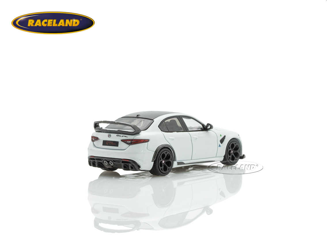 Alfa Romeo Giulia GTAM 2021 - white