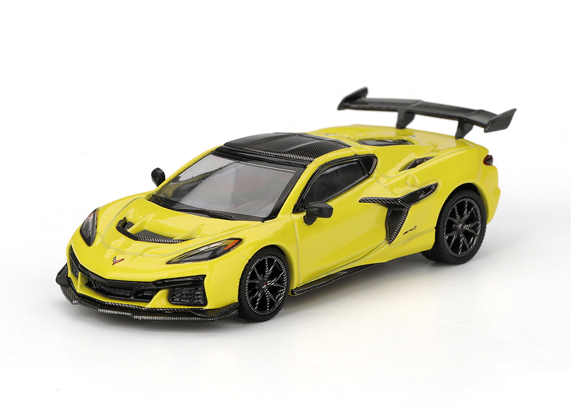 Chevrolet Corvette C8 ZR1 2025 - accelerate yellow