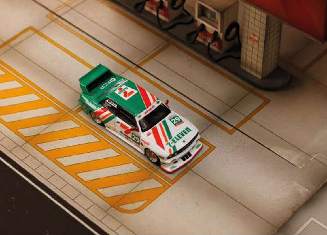 BMW E30 7-Eleven