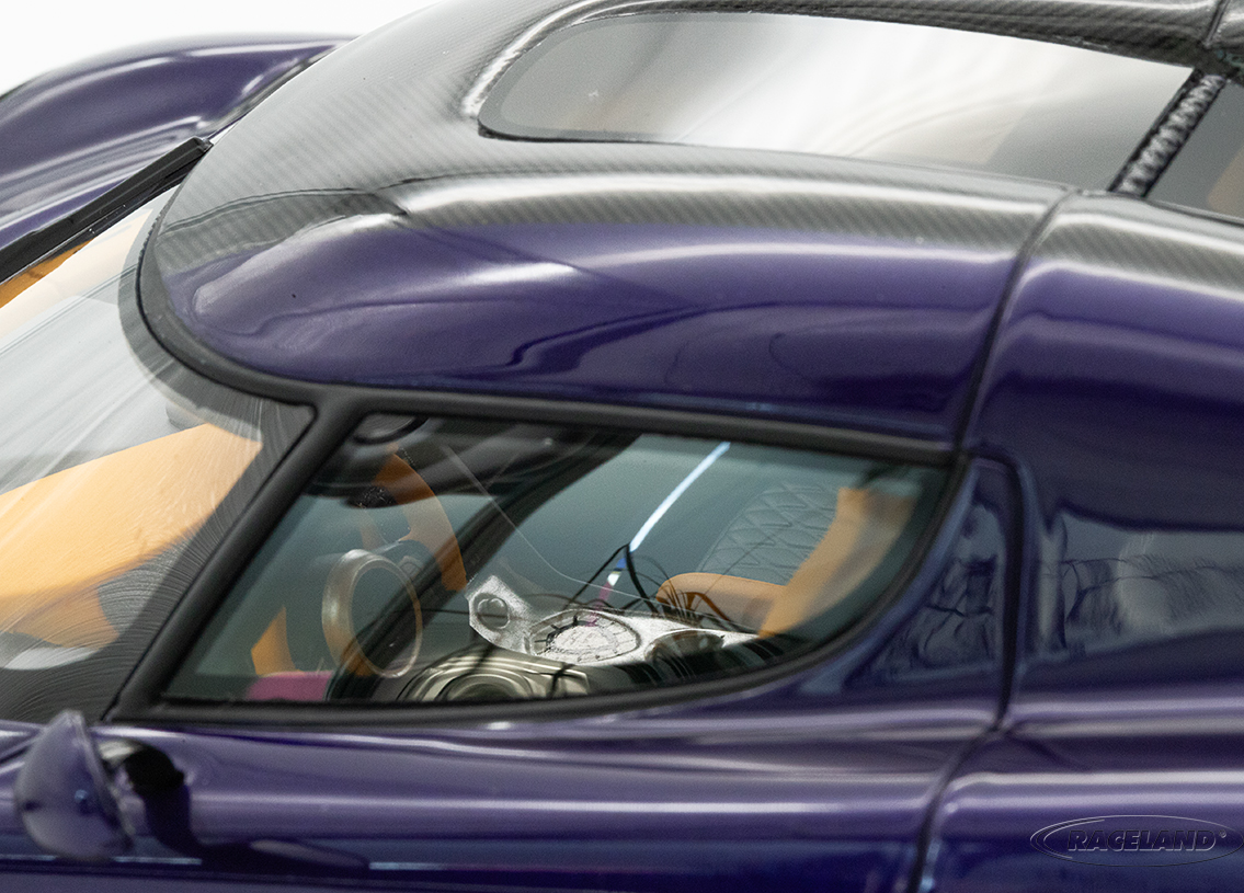 Koenigsegg Regera 2025 - purple