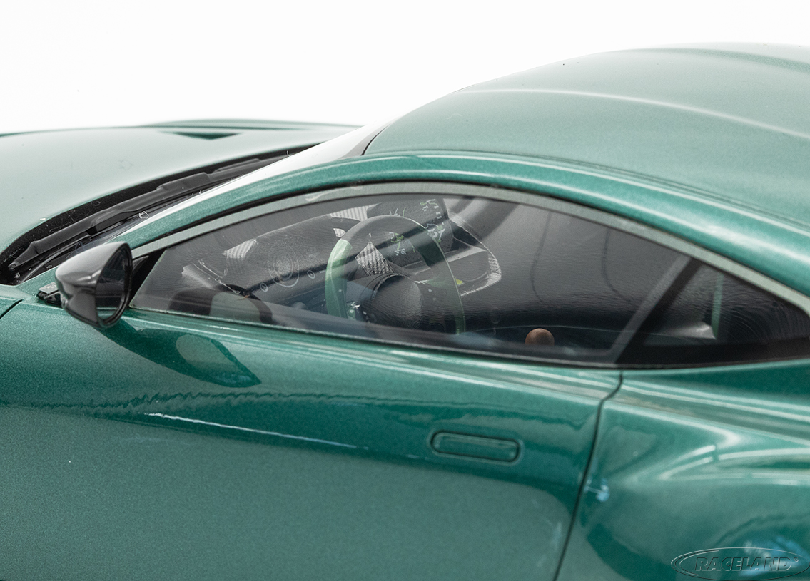 Aston Martin Valour 2023 - green