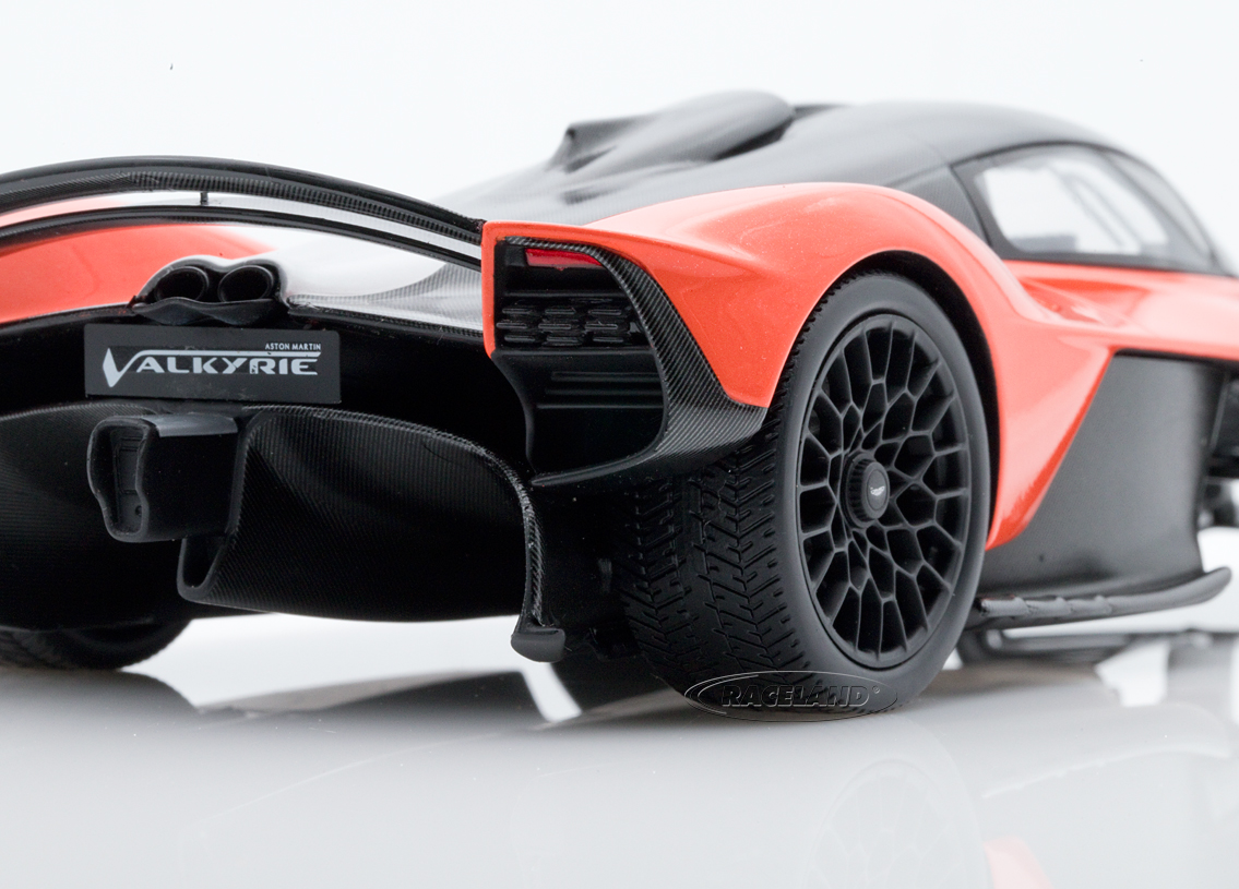 Aston Martin Valkyrie 2021 - cosmos orange